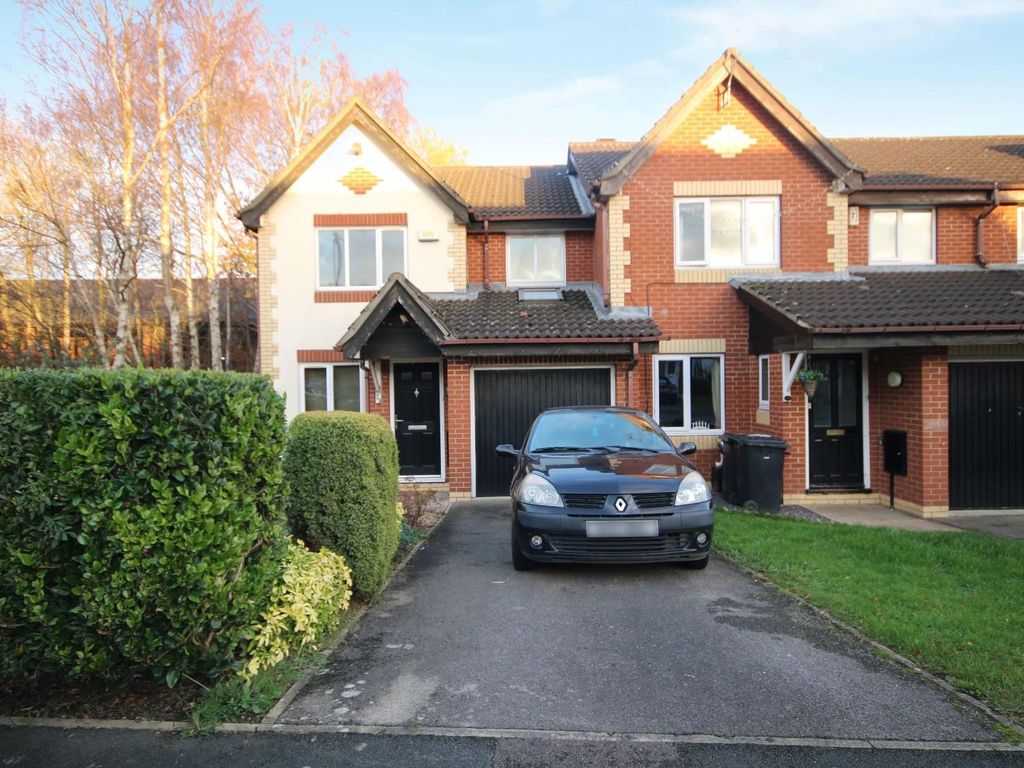 3 bed end terrace house for sale in Hookstone Grange Court, Harrogate