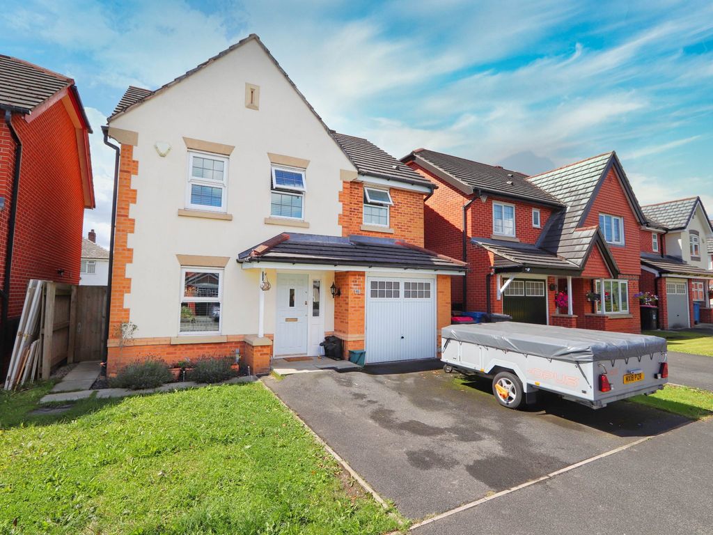 4 bed detached house for sale in Dean Road, Cadishead, Manchester M44