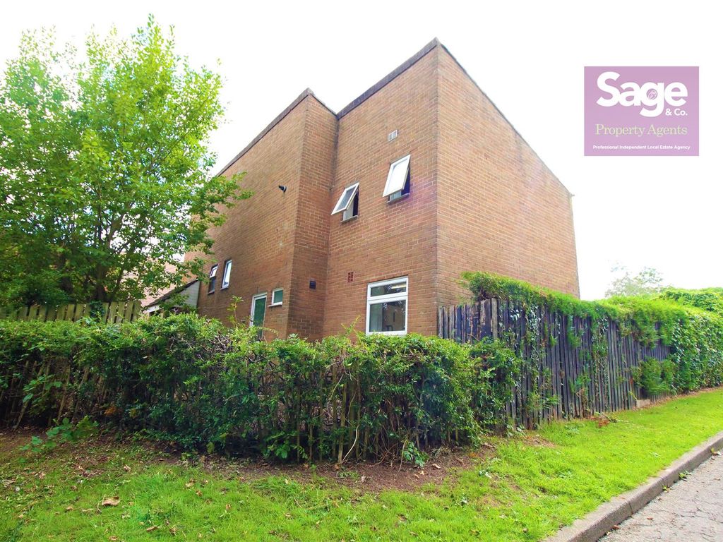 3 bed semidetached house for sale in Bowleaze, Greenmeadow, Cwmbran