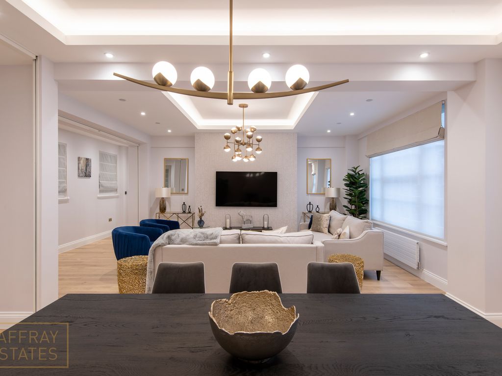 Bryanston Court, George Street, Marylebone, London W1H  