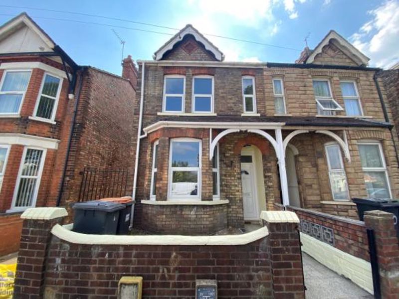 4 bed semidetached house for sale in Hurst Grove, Bedford MK40 Zoopla