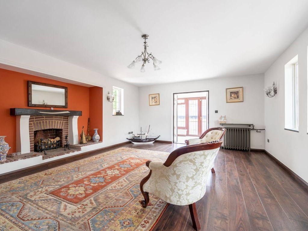 4 bed detached house for sale in Pollards Hill North, Norbury, London SW16 Zoopla
