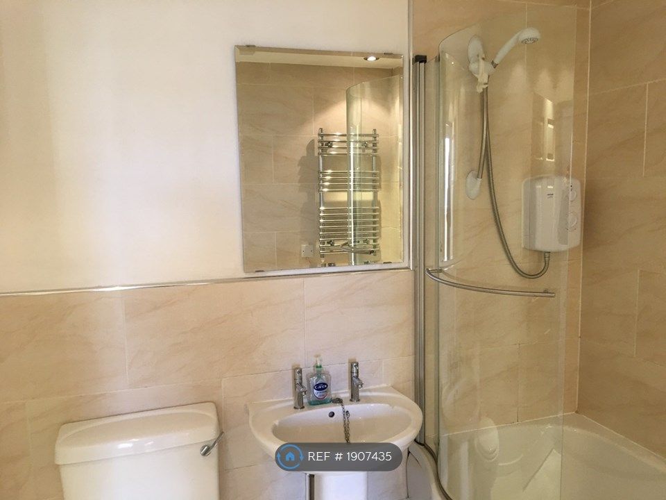 1 bed flat to rent in Guy Street, Padiham, Burnley BB12, £695 pcm Zoopla