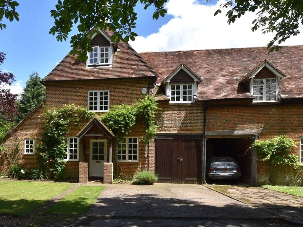 4 bed semidetached house to rent in Ash Green Road, Ash Green