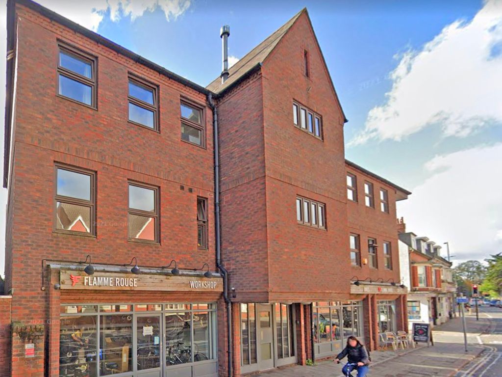 2 bed flat to rent in Bromham Road, Bedford MK40 Zoopla