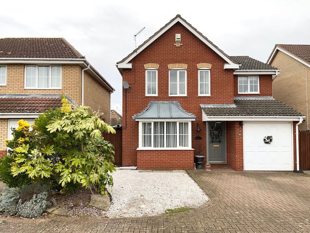 4 bed detached house for sale in Park Farm Way, Peterborough PE2, £