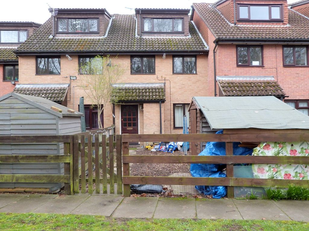 2 bed for sale in Peerless Drive, Harefield UB9 Zoopla