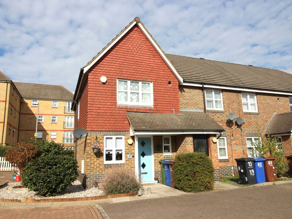 2 bed end terrace house for sale in Southwell Close, Chafford Hundred