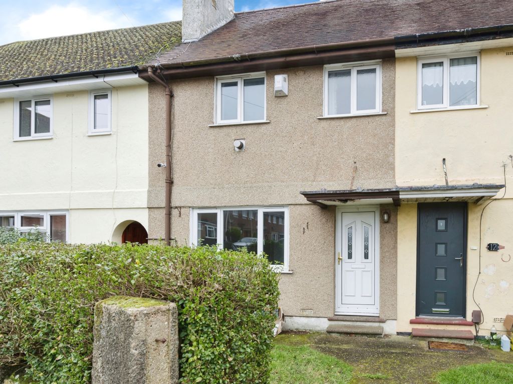 3 bed terraced house for sale in Morris Road, Northampton NN2, £165,000