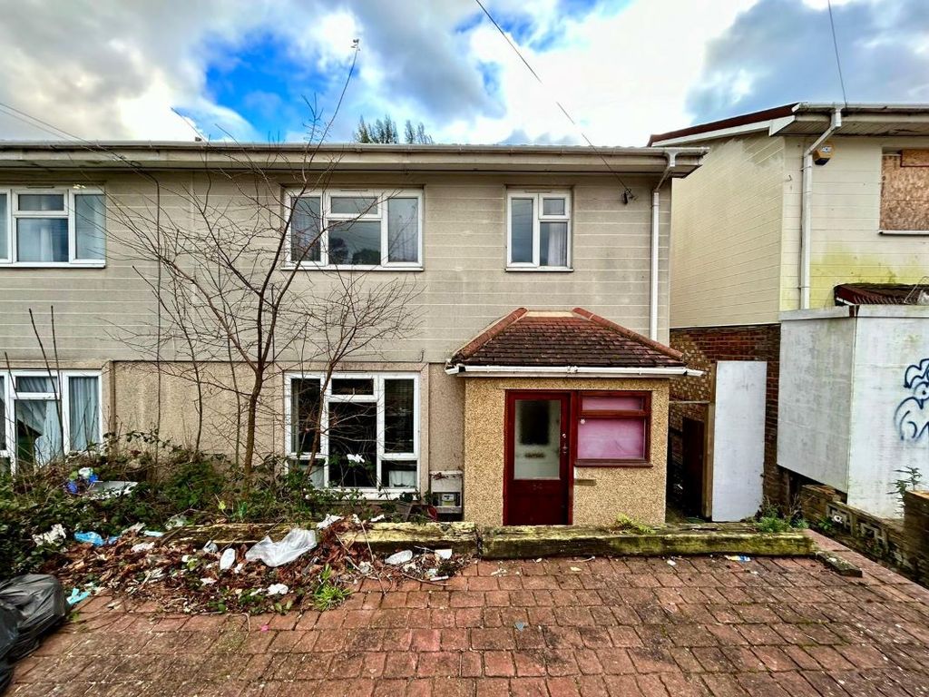 3 bed semidetached house for sale in 84 Halcot Avenue, Bexleyheath