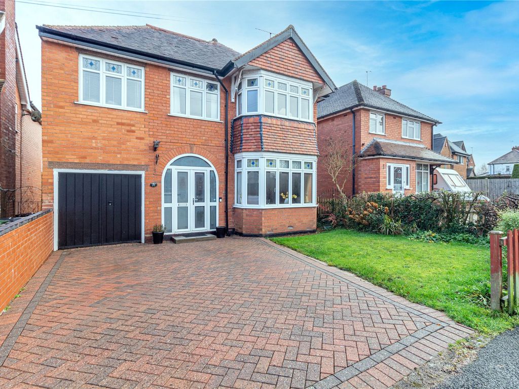 4 bed detached house for sale in Feckenham Road, Headless Cross