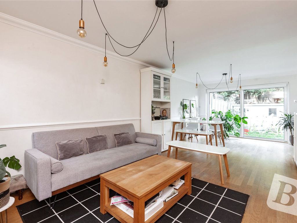 3 bed end terrace house for sale in Gladstone Road, Buckhurst Hill IG9