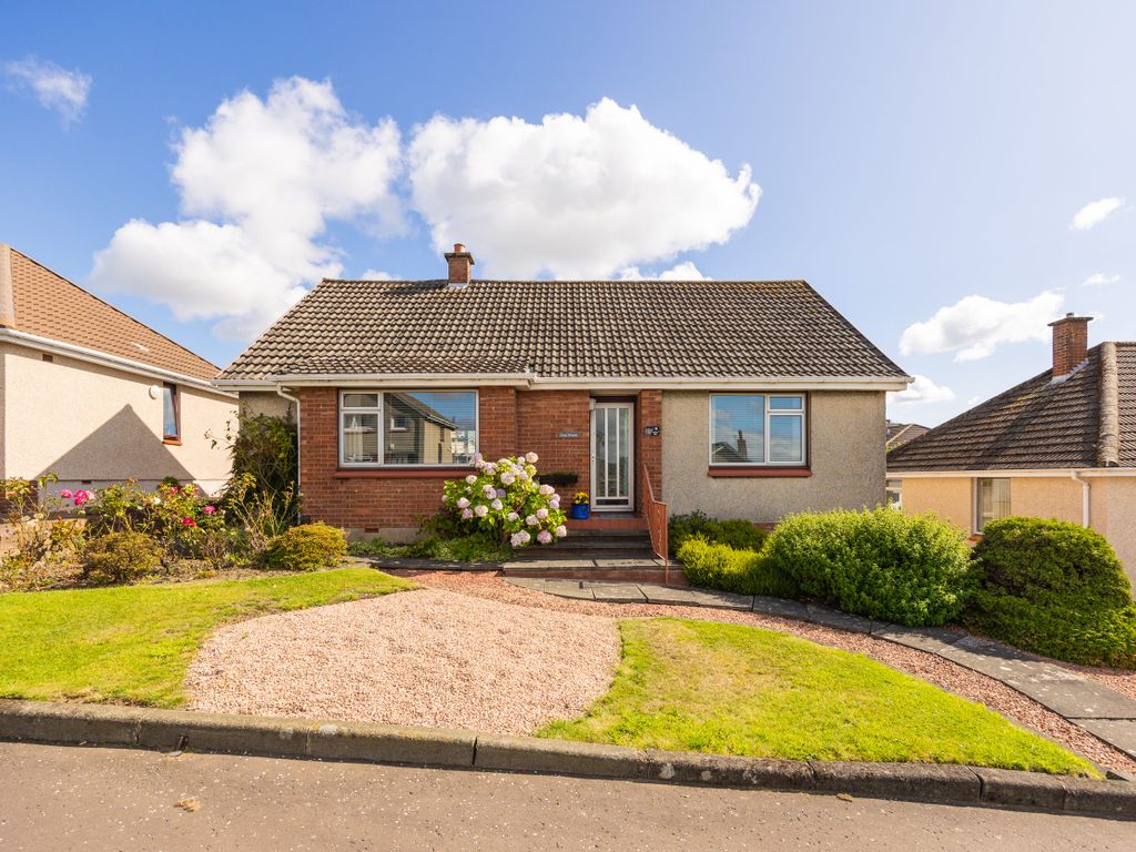 3 bed detached bungalow for sale in 16 Turnberry Drive, Kirkcaldy KY2