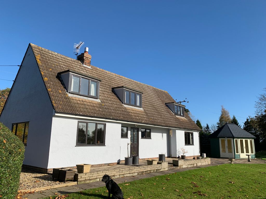 3 bed farmhouse for sale in Hamperden End, Debden Green, Saffron Walden