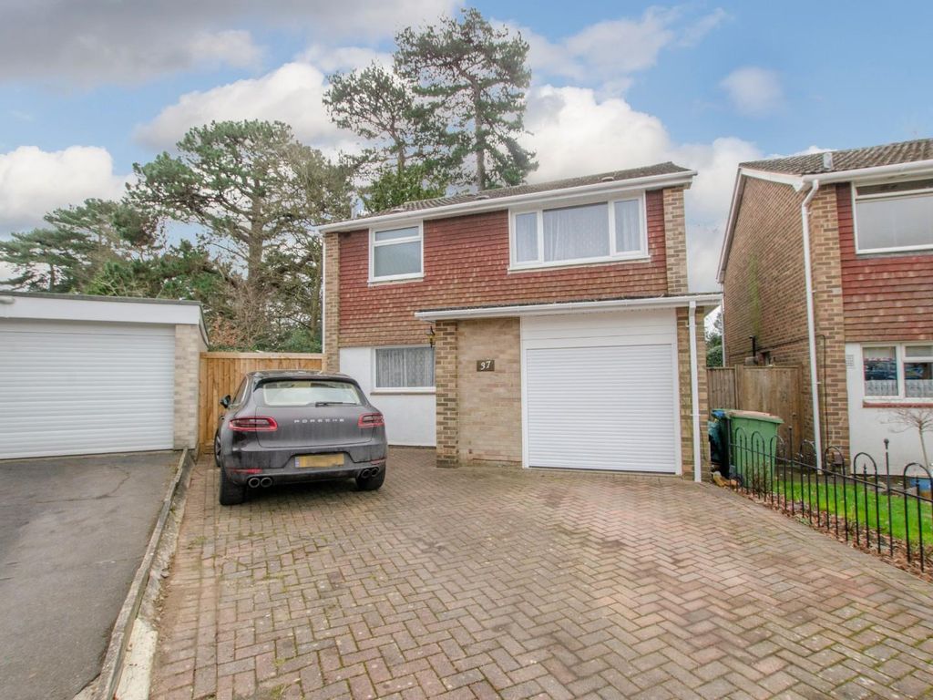 3 bed detached house for sale in Beechwood Gardens, Southampton SO18