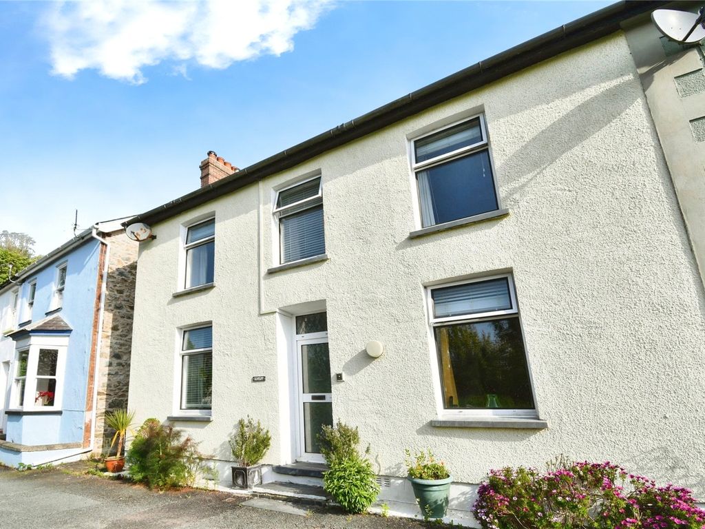 4 bed semidetached house for sale in Clement Road, Goodwick