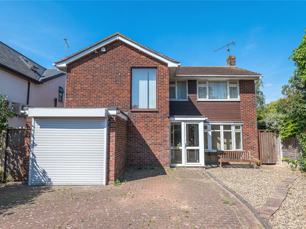 3 bed detached house for sale in Colbert Avenue, Thorpe Bay SS1 Zoopla