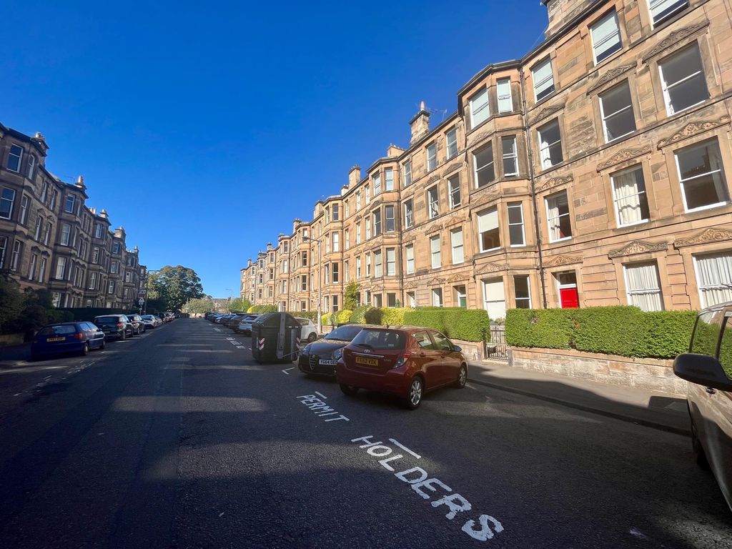 4 bed flat to rent in Woodburn Terrace, Morningside, Edinburgh EH10, £