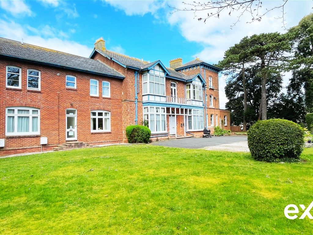 1 bed flat for sale in Belle Vue Road, Roundham, Paignton TQ4, £125,000