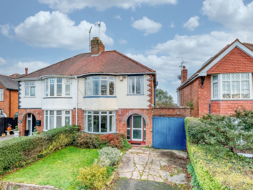 3 bed semidetached house for sale in Staple Flat, Lickey End