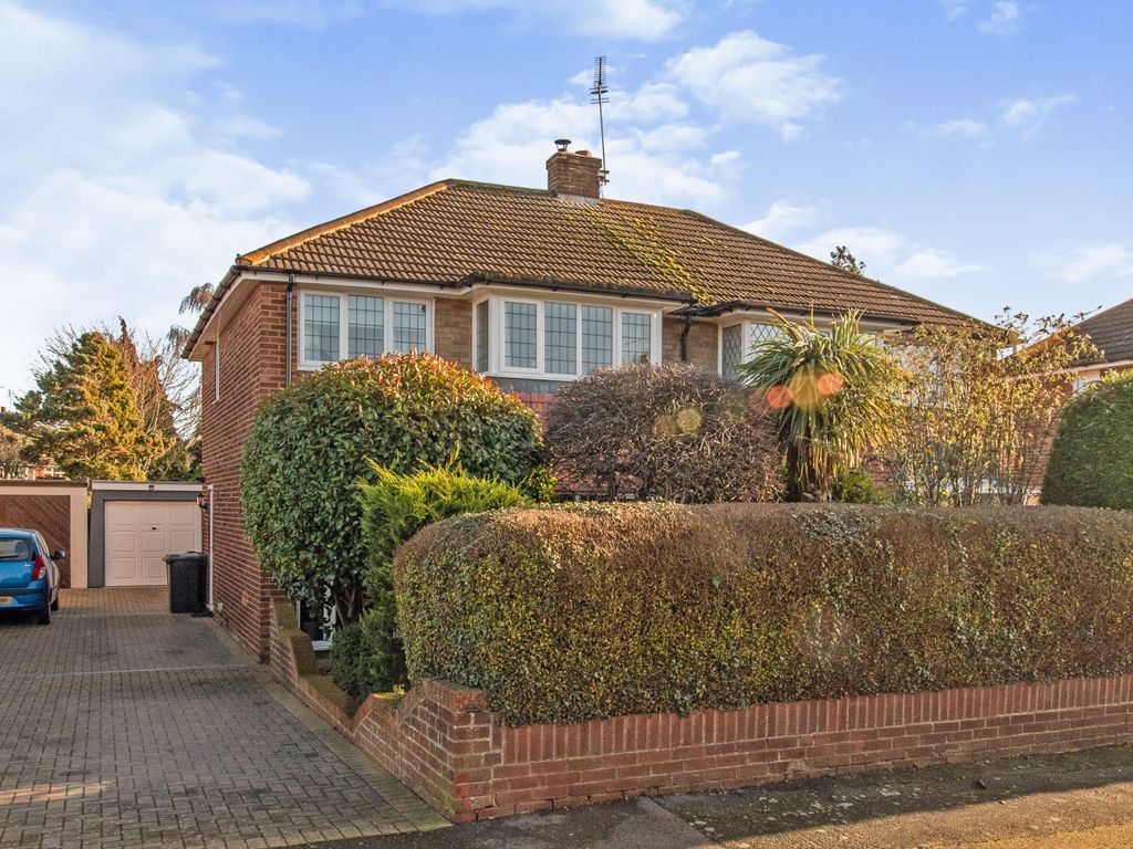 3 bed semidetached house for sale in Sirdar Strand, Gravesend DA12