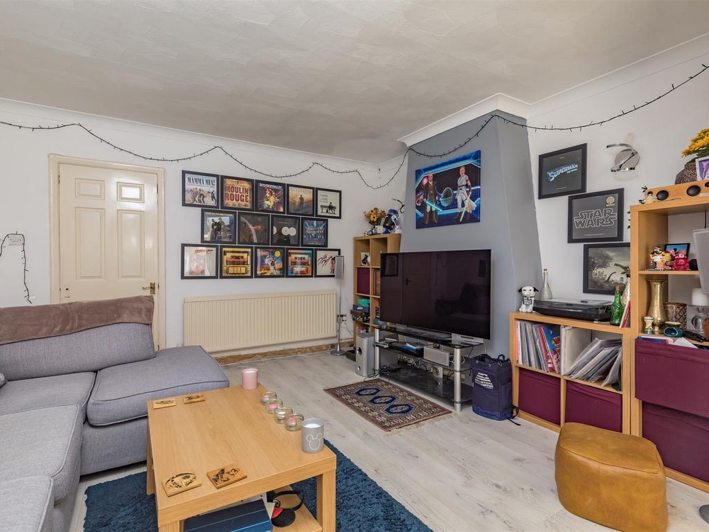 3 bed property for sale in Carden Avenue, Brighton BN1 Zoopla