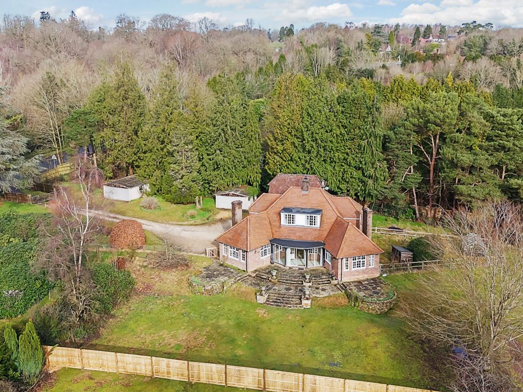 5 bed detached house for sale in London Road, Bolney RH17, £900,000