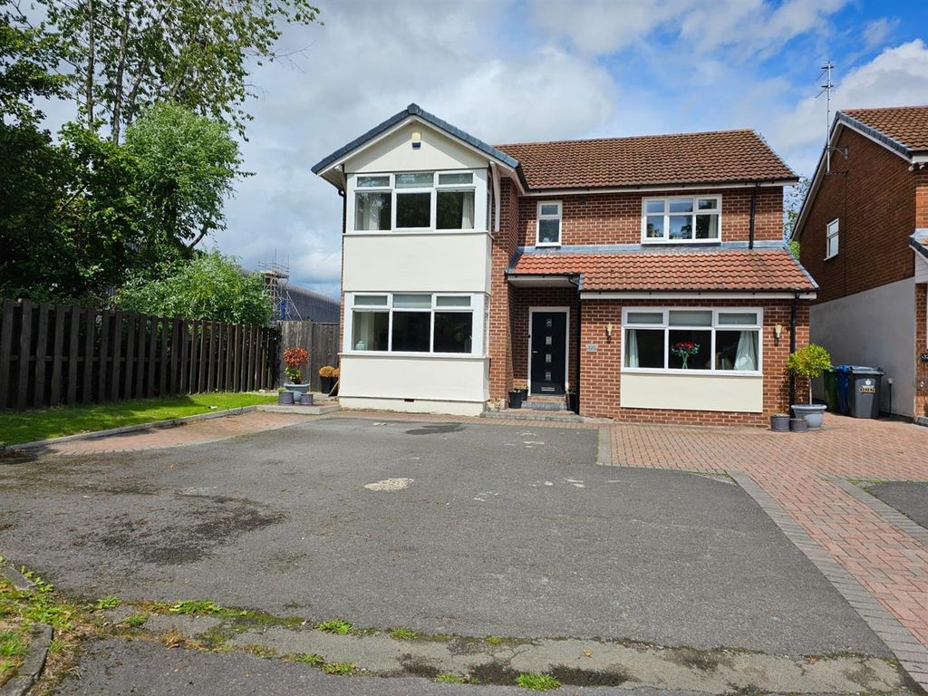 5 bed detached house to rent in Manchester Road, Woolston, Warrington WA1, £1,650 pcm Zoopla