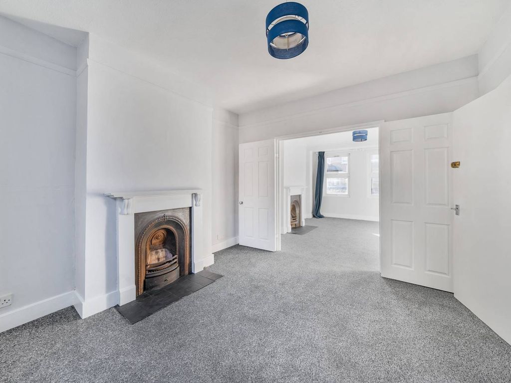 3 bed end terrace house for sale in Melrose Avenue, Wood Green, London
