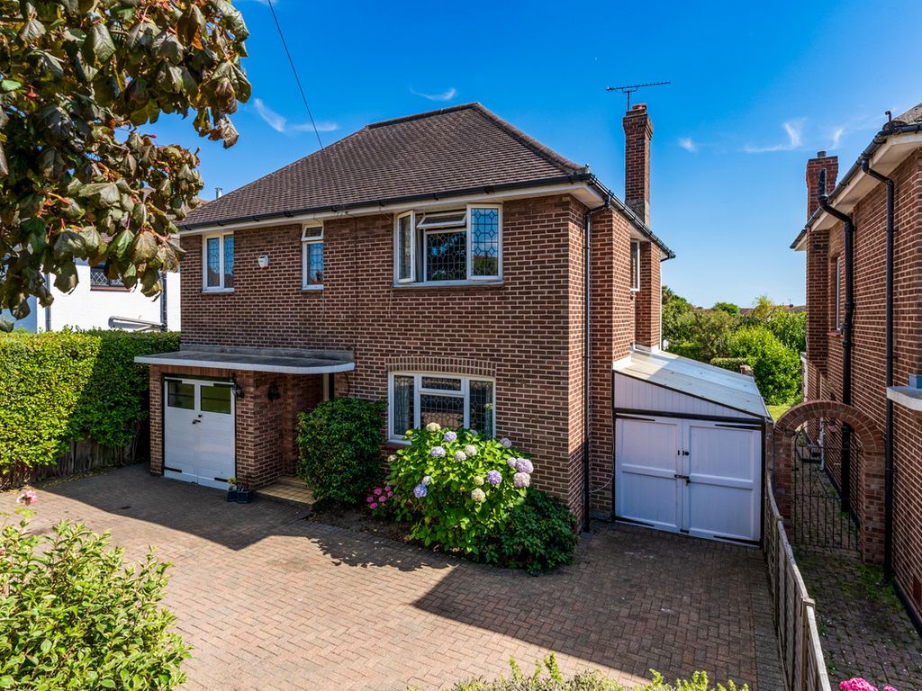 4 bed detached house for sale in Southview Gardens, Worthing BN11 Zoopla