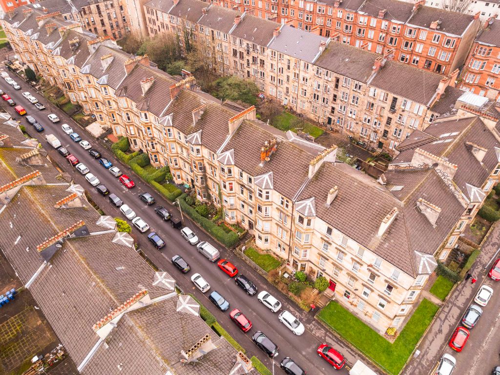 2 bed flat for sale in Finlay Drive, Dennistoun G31, £190,000 Zoopla