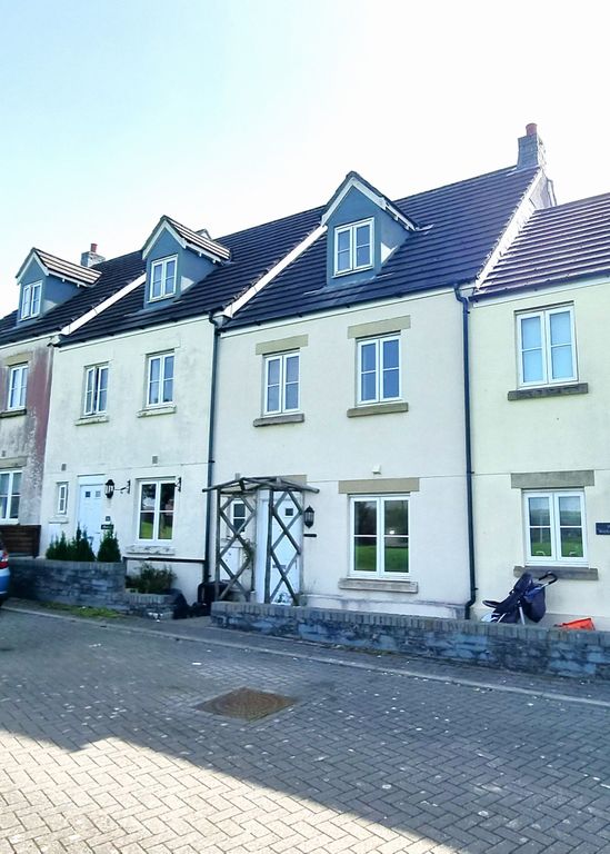 4 bed terraced house for sale in Weeks Rise, Camelford PL32, £225,000