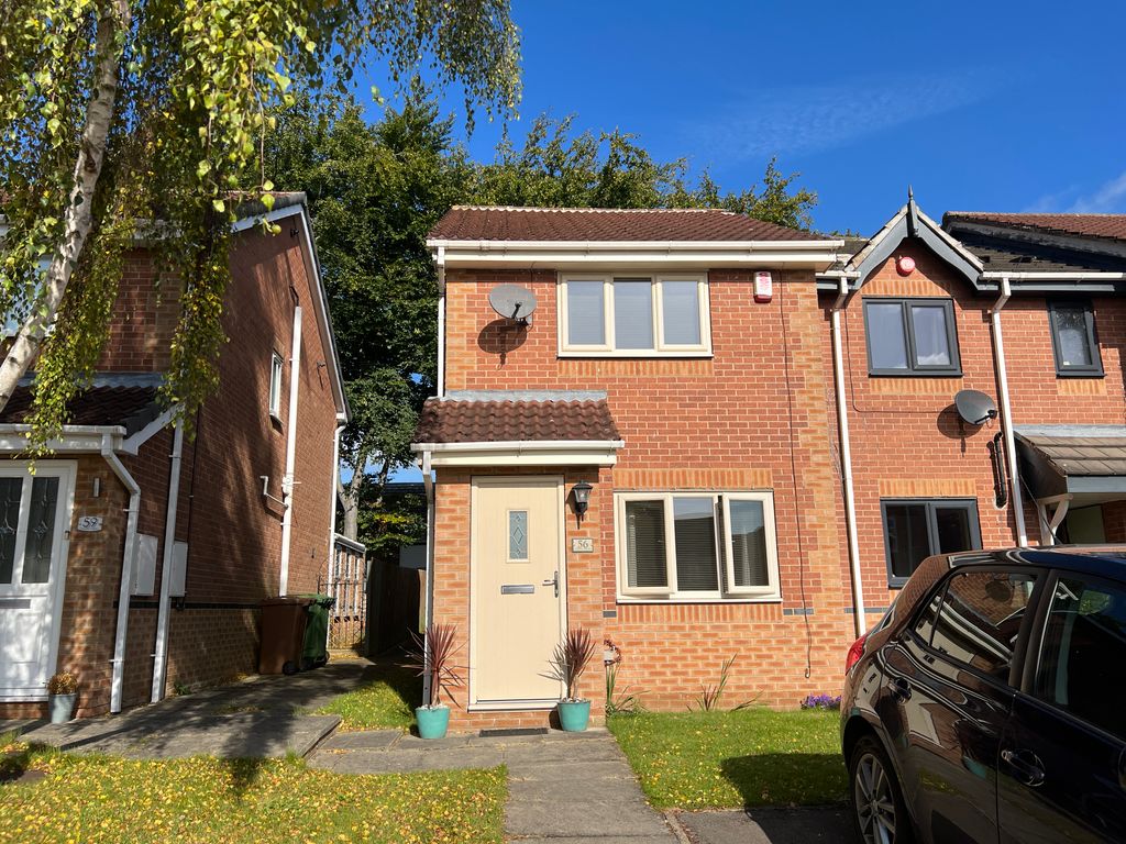 2 bed semidetached house to rent in Airedale Heights, Wakefield WF2, £