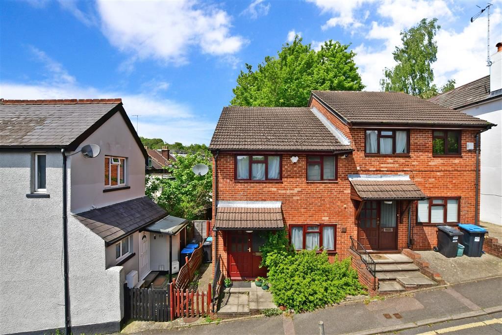 3 bed semidetached house for sale in Mount Pleasant Road, Caterham
