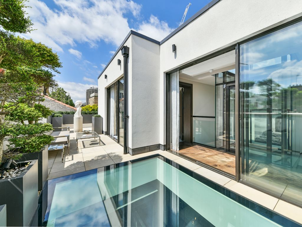 Grosvenor Crescent Mews Belgravia SW1X  