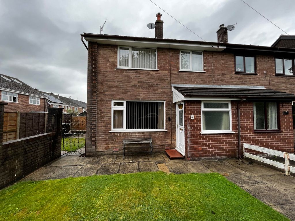 3 bed semidetached house for sale in Thorncliffe Road, Hadfield