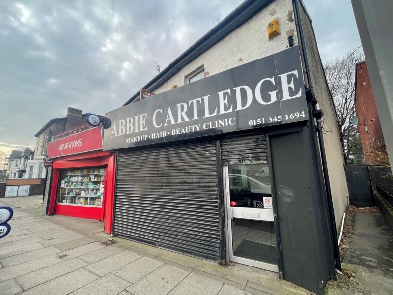 Commercial property to let in Queens Drive, Wavertree, Liverpool L15