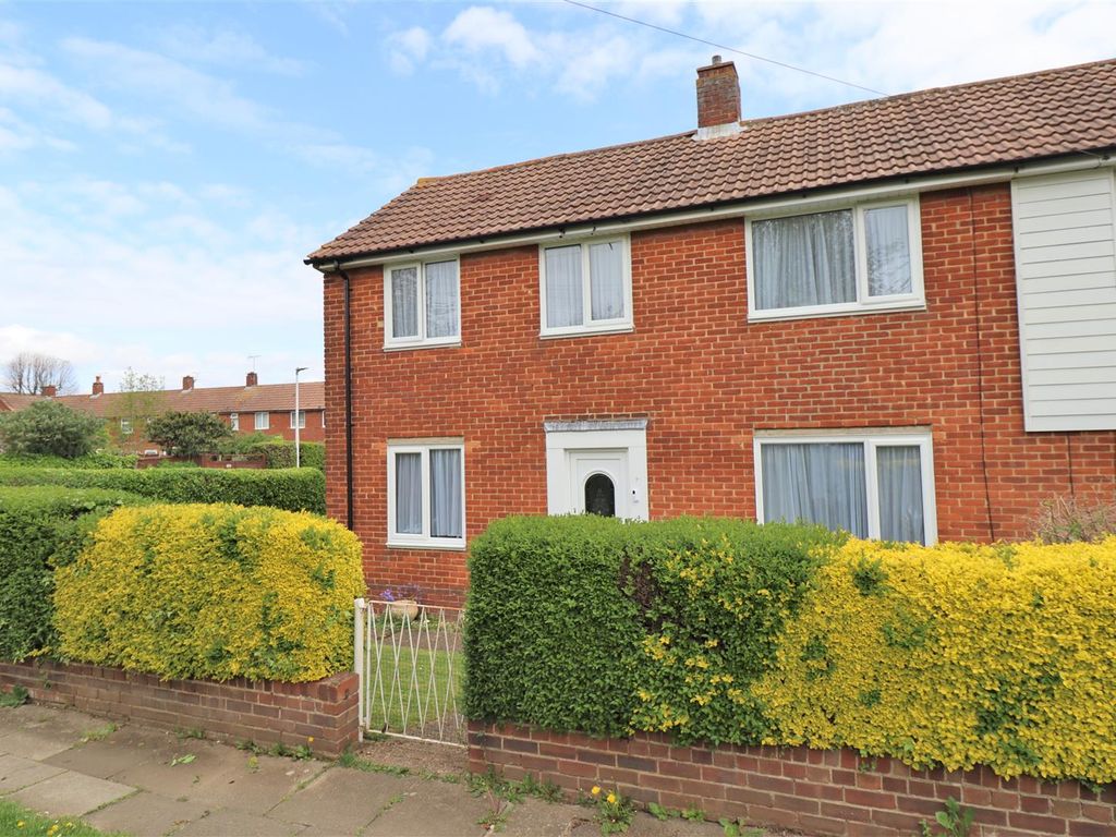 3 bed semidetached house for sale in Elham Close, Gillingham ME8 Zoopla