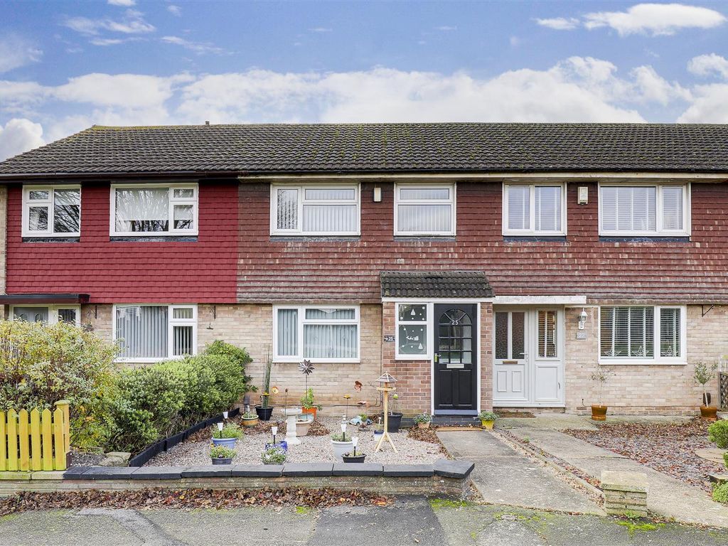 3 bed terraced house for sale in Graveney Gardens, Arnold