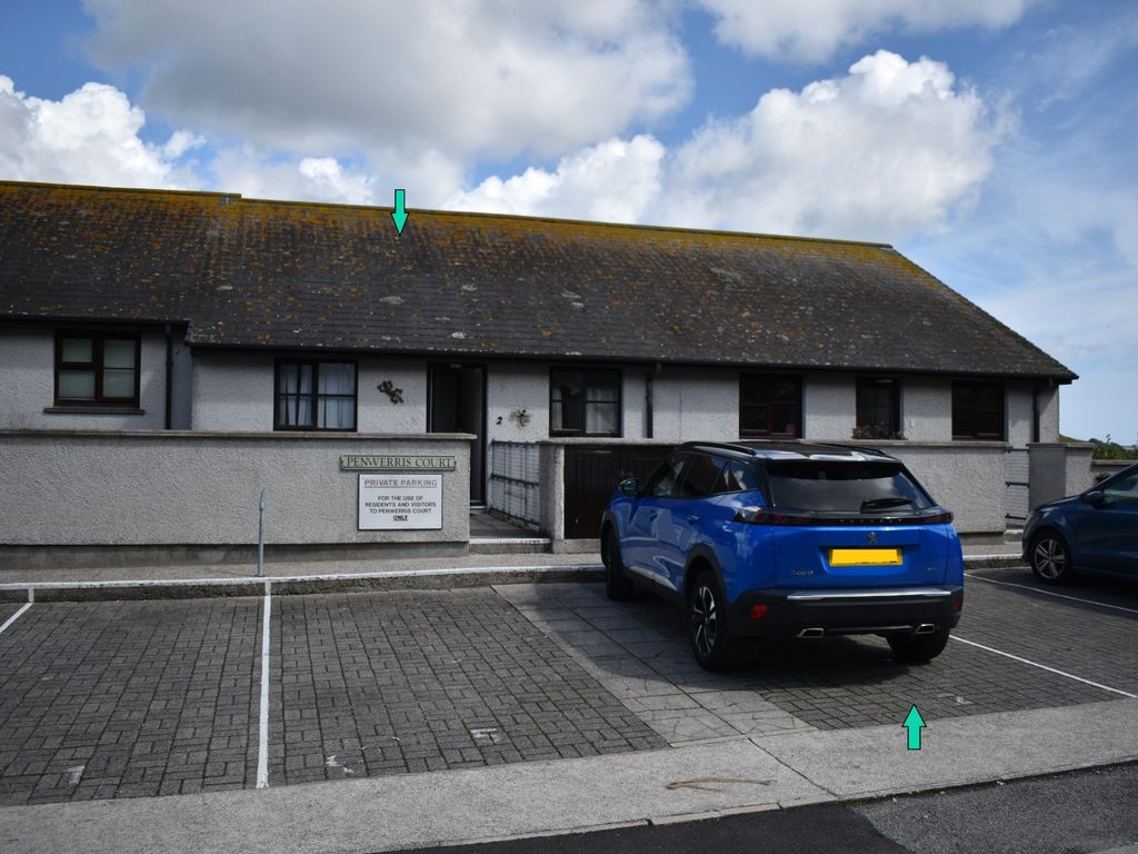 2 bed flat to rent in Penwerris Lane, Falmouth TR11, £900 pcm Zoopla