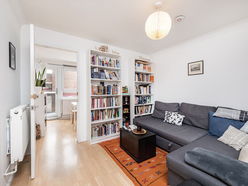 3 bed flat for sale in Stranraer Way, Islington N1, £515,000 Zoopla