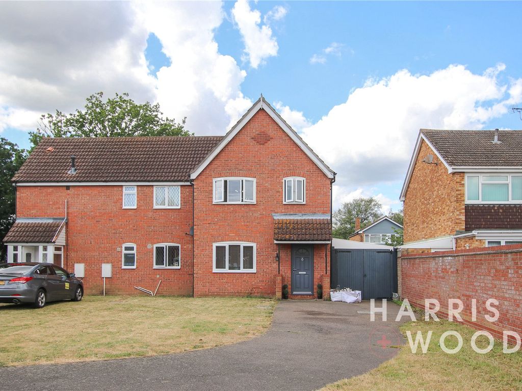 3 bed end terrace house for sale in Silverthorne Close, Colchester ...