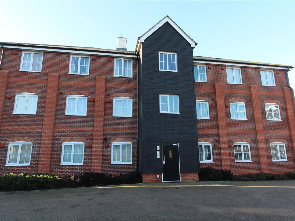2 bed flat for sale in Windsor Court, Needham Market, Ipswich IP6 Zoopla