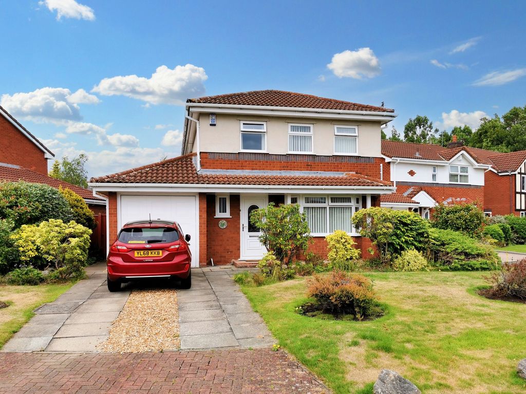 4 bed detached house for sale in Falconers Green, Westbrook WA5, £