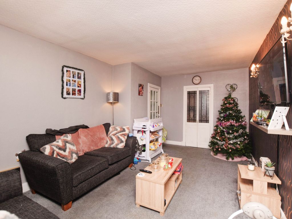 3 bed flat for sale in 31 Foggyley Gardens, Dundee DD2 Zoopla