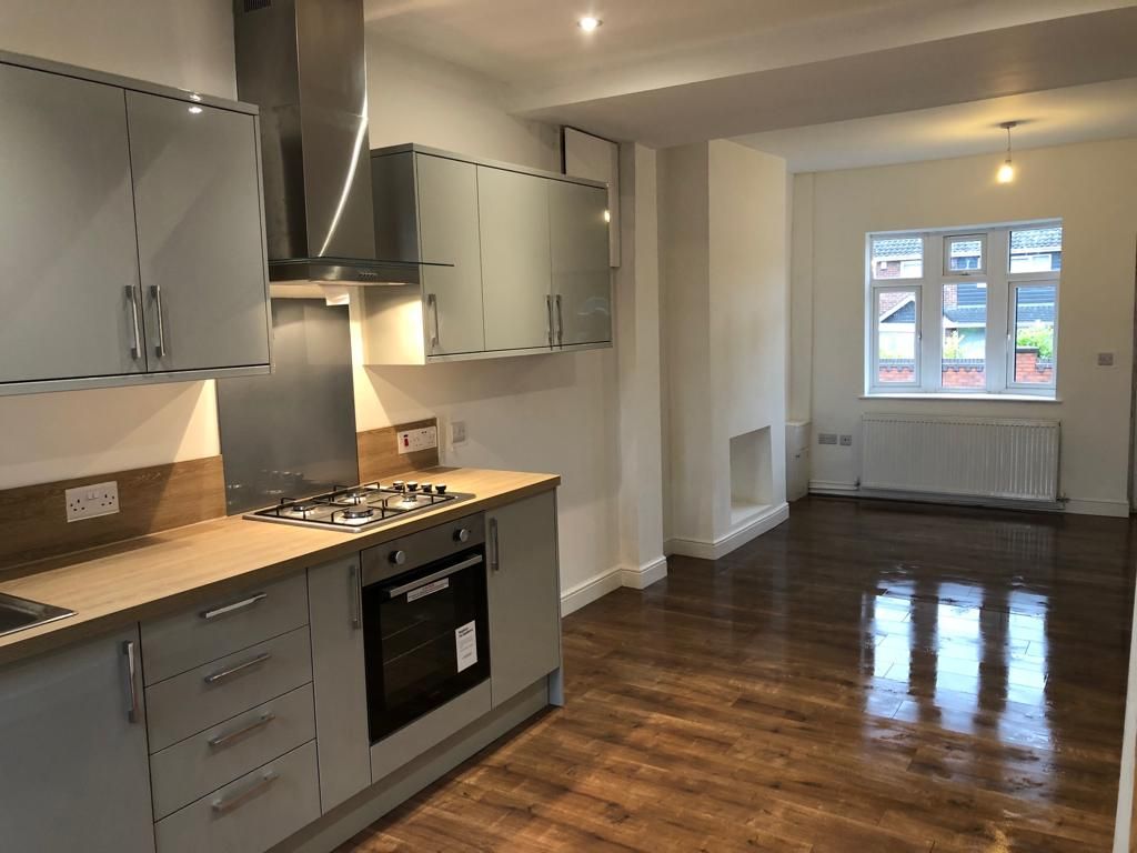 2 bed semidetached house to rent in Leek New Road, StokeOnTrent ST2