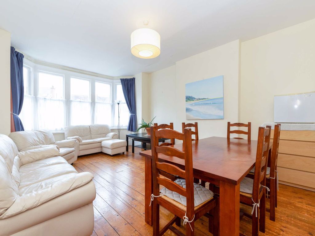 2 bed flat to rent in Church Crescent, London N3 Zoopla