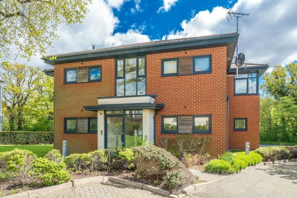 1 bed flat to rent in Morphou Road, Mill Hill East NW7, £1,650 pcm Zoopla