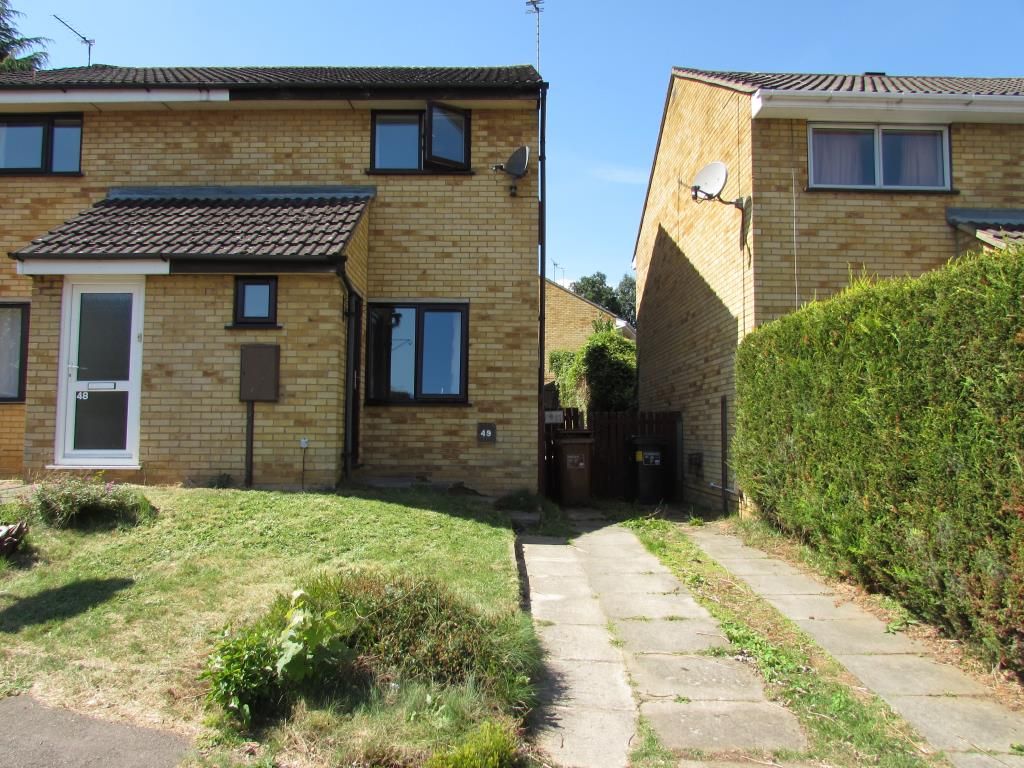 2 bed semidetached house to rent in Piccadilly Close, Northampton NN4