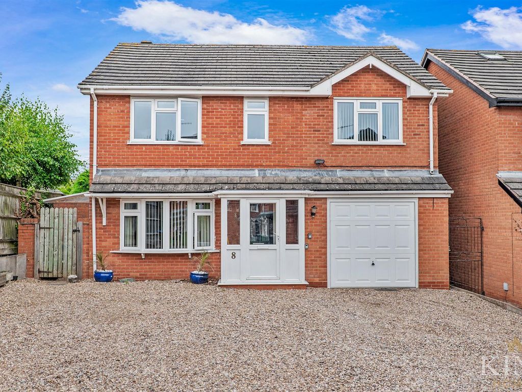 4 bed detached house for sale in Cox Close, BidfordOnAvon, Alcester